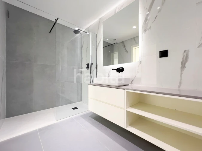 Apartamento T3 para Venda em Mafamude e Vilar do Paraíso Foto 7