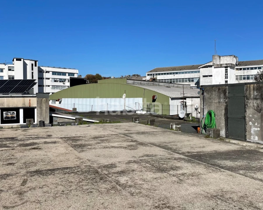 Armazém para Venda em Cedofeita, Santo Ildefonso, Sé, Miragaia, São Nicolau e Vitória Foto 1