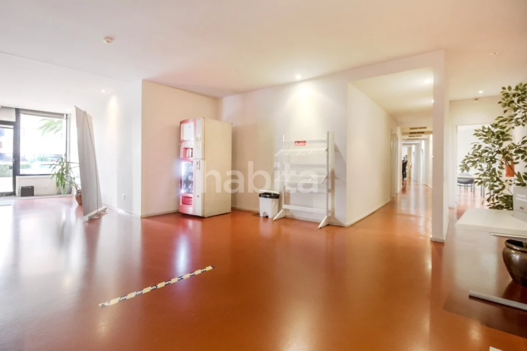 Escritório para Arrendamento em Lordelo do Ouro e Massarelos Foto 2