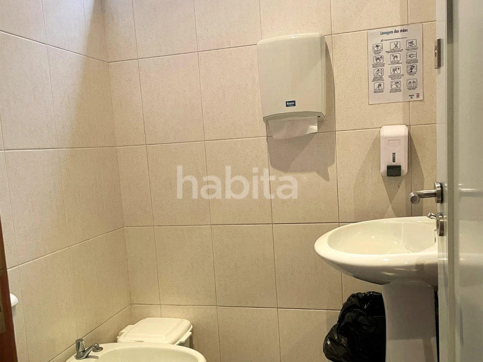 Escritório para Arrendamento em Lordelo do Ouro e Massarelos Foto 15