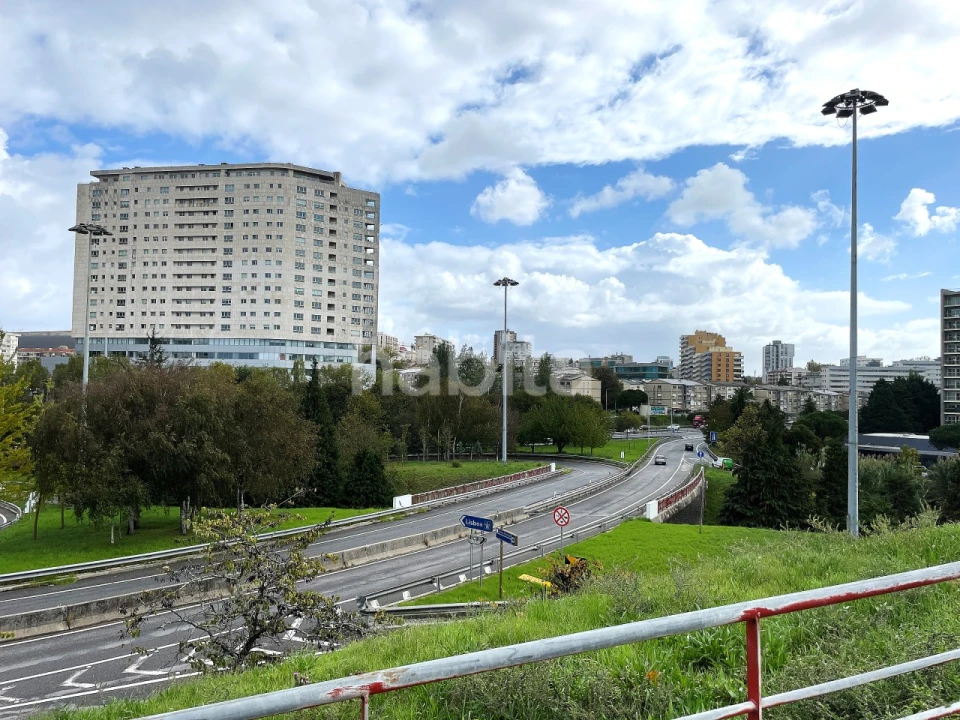 Escritório para Arrendamento em Lordelo do Ouro e Massarelos Foto 25