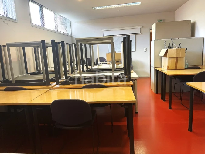 Escritório para Arrendamento em Lordelo do Ouro e Massarelos Foto 16