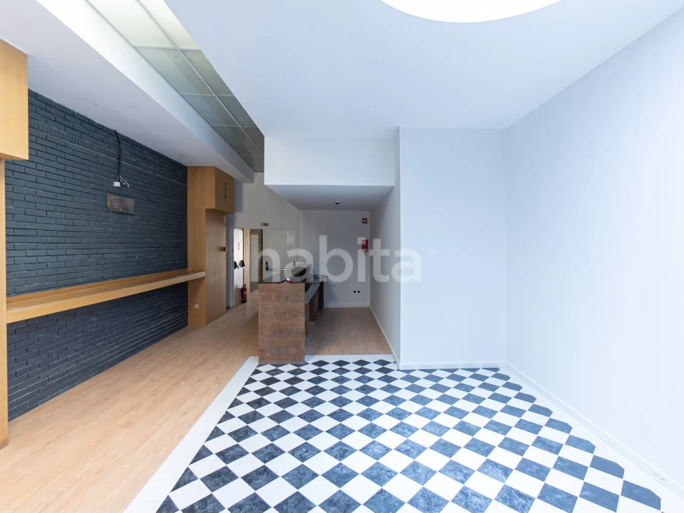 Loja para Venda em Lordelo do Ouro e Massarelos Foto 14