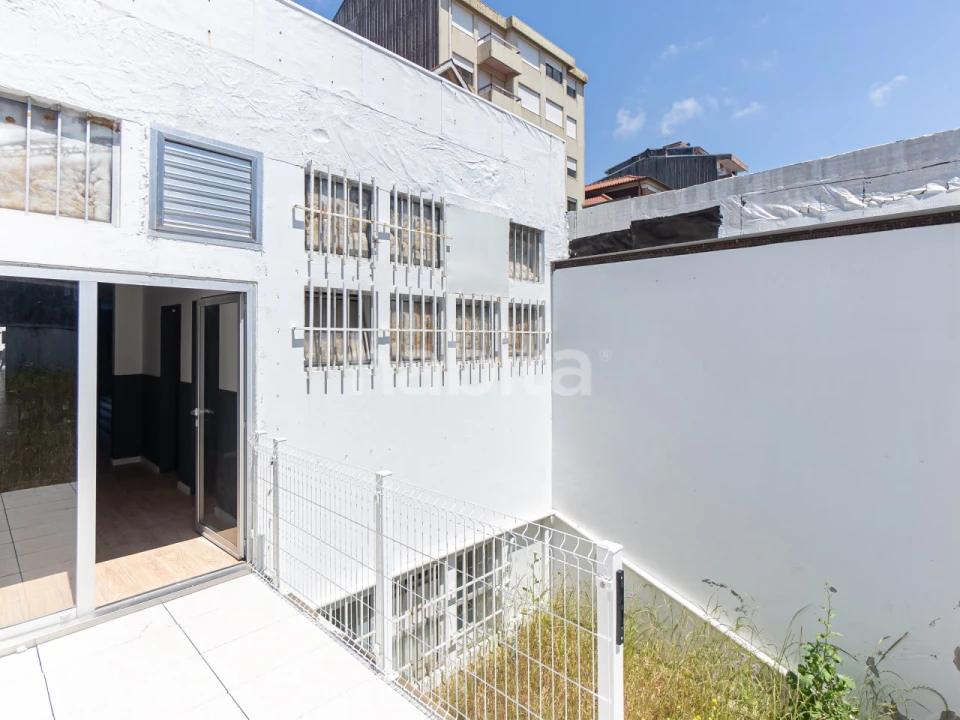 Loja para Venda em Lordelo do Ouro e Massarelos Foto 26