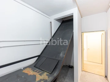 Loja para Venda em Lordelo do Ouro e Massarelos