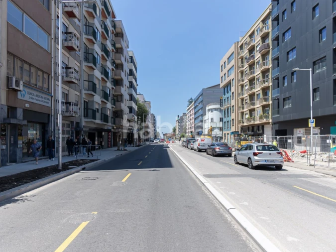 Loja para Venda em Lordelo do Ouro e Massarelos Foto 2