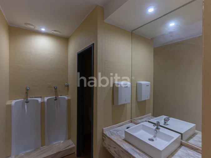 Loja para Venda em Lordelo do Ouro e Massarelos Foto 21