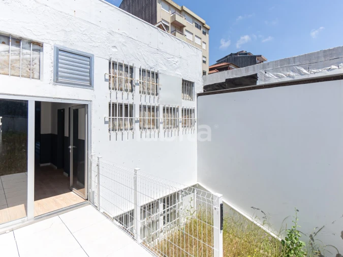 Loja para Venda em Lordelo do Ouro e Massarelos Foto 26