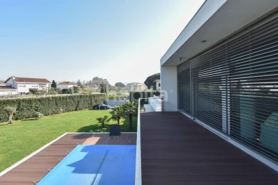 Moradia T4 para Venda em Gulpilhares e Valadares