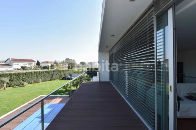 Moradia T4 para Venda em Gulpilhares e Valadares