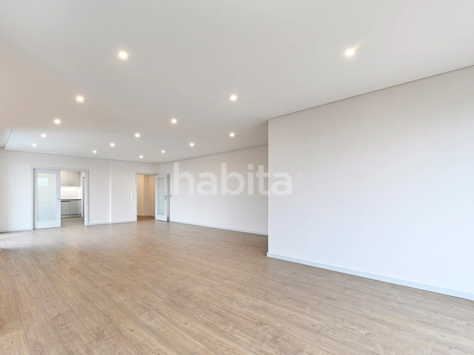 Apartamento T4 para Venda em Cedofeita, Santo Ildefonso, Sé, Miragaia, São Nicolau e Vitória Foto 10