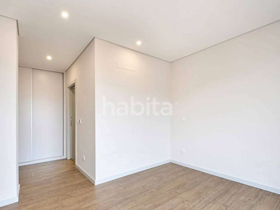 Apartamento T4 para Venda em Cedofeita, Santo Ildefonso, Sé, Miragaia, São Nicolau e Vitória Foto 15