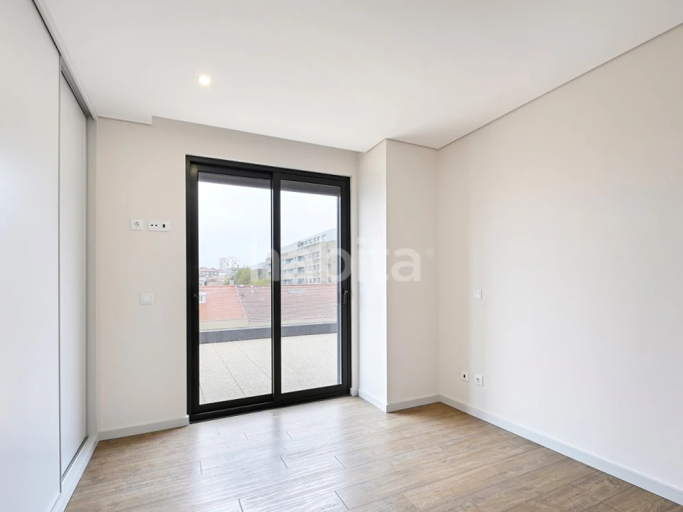 Apartamento T4 para Venda em Cedofeita, Santo Ildefonso, Sé, Miragaia, São Nicolau e Vitória Foto 17