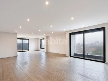 Apartamento T4 para Venda em Cedofeita, Santo Ildefonso, Sé, Miragaia, São Nicolau e Vitória