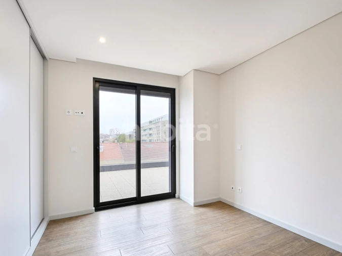 Apartamento T4 para Venda em Cedofeita, Santo Ildefonso, Sé, Miragaia, São Nicolau e Vitória Foto 17