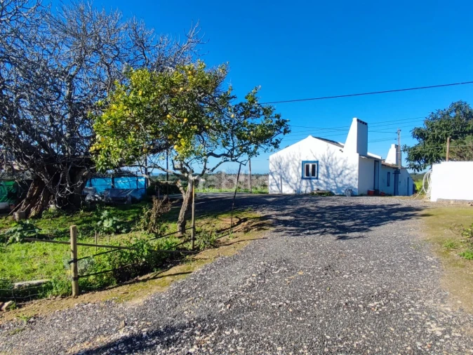 Quinta T1 para Venda em Santiago do Cacém, Santa Cruz e São Bartolomeu da Serra