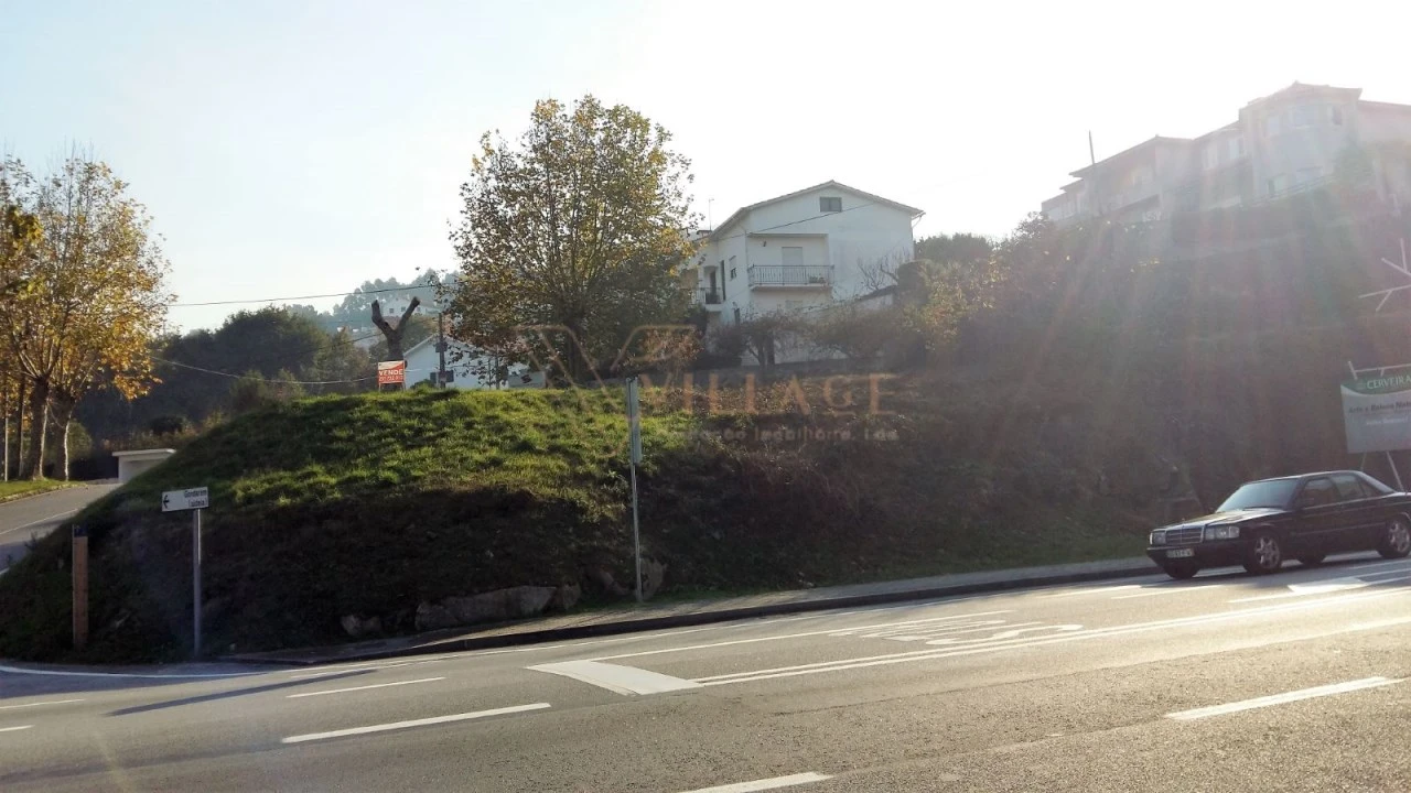 Terreno para Venda em Gondarem Foto 2