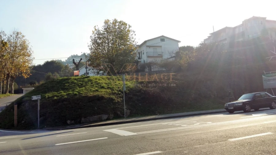Terreno para Venda em Gondarem Foto 2