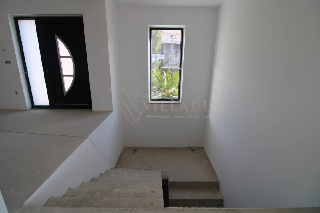 Moradia T4 para Venda em Loivo Foto 19