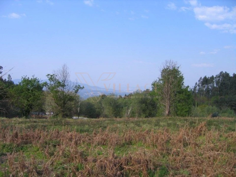 Terreno para Venda em Candemil e Gondar Foto 2