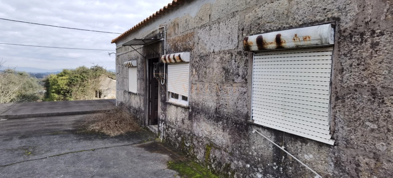 Moradia T2 para Venda em Gondarem Foto 1