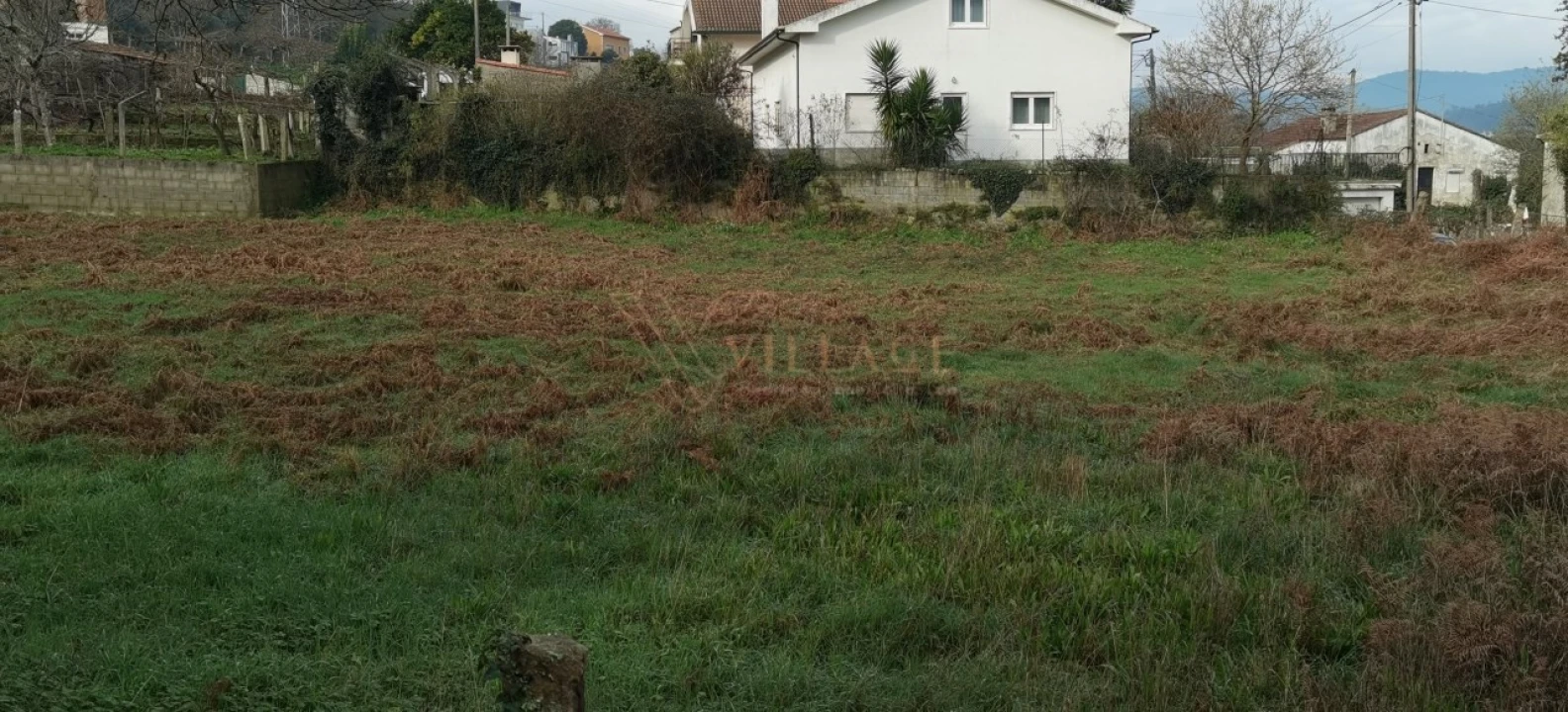 Moradia T2 para Venda em Gondarem Foto 10