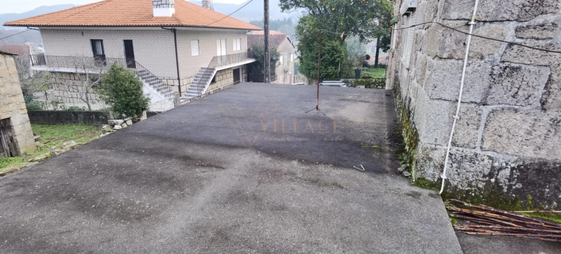 Moradia T2 para Venda em Gondarem Foto 2