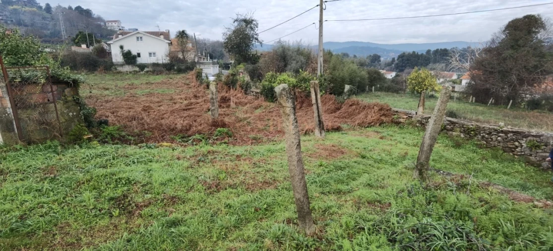 Moradia T2 para Venda em Gondarem Foto 8