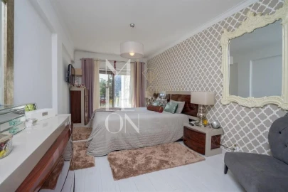 Apartamento T4 para Venda em Carcavelos e Parede