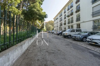 Apartamento T4 para Venda em Carcavelos e Parede