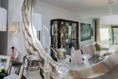 Apartamento T4 para Venda em Carcavelos e Parede