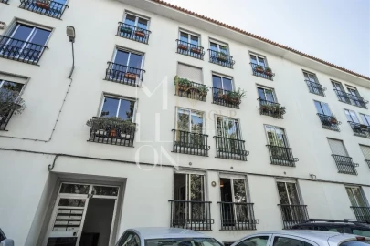 Apartamento T4 para Venda em Carcavelos e Parede