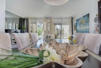 Apartamento T4 para Venda em Carcavelos e Parede