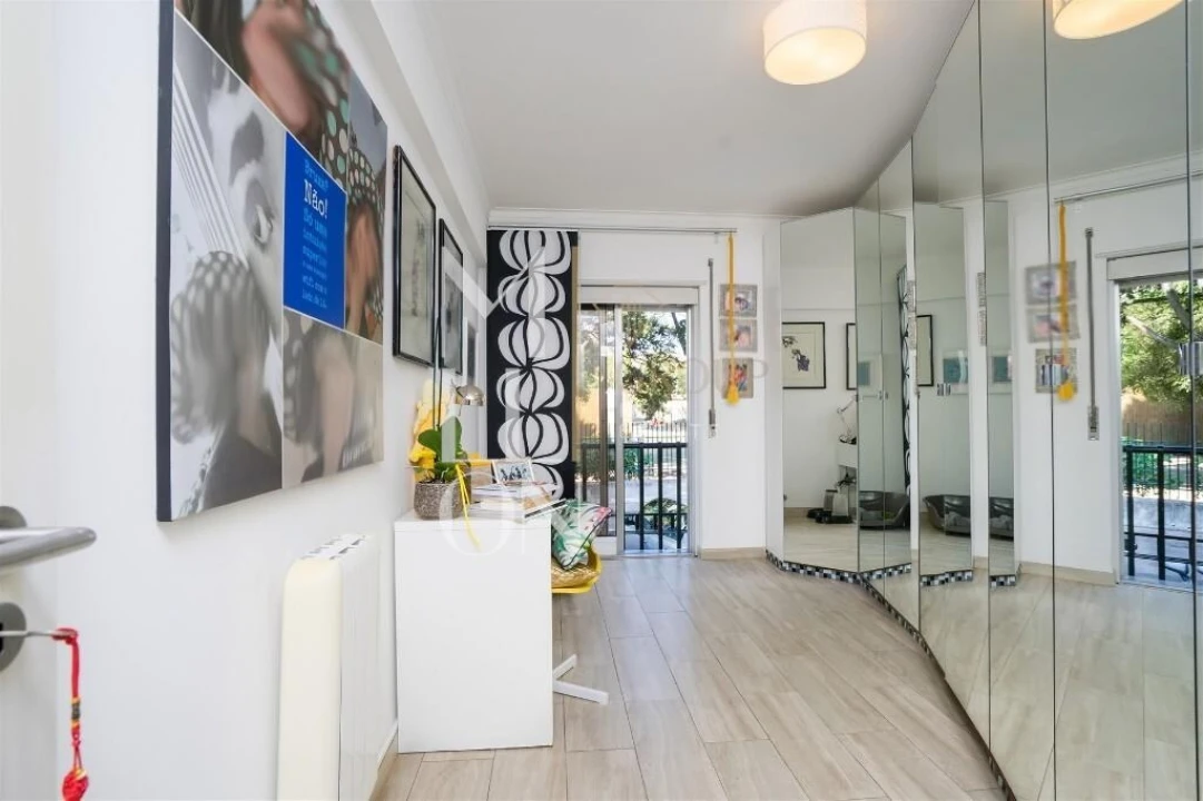 Apartamento T4 para Venda em Carcavelos e Parede Foto 21