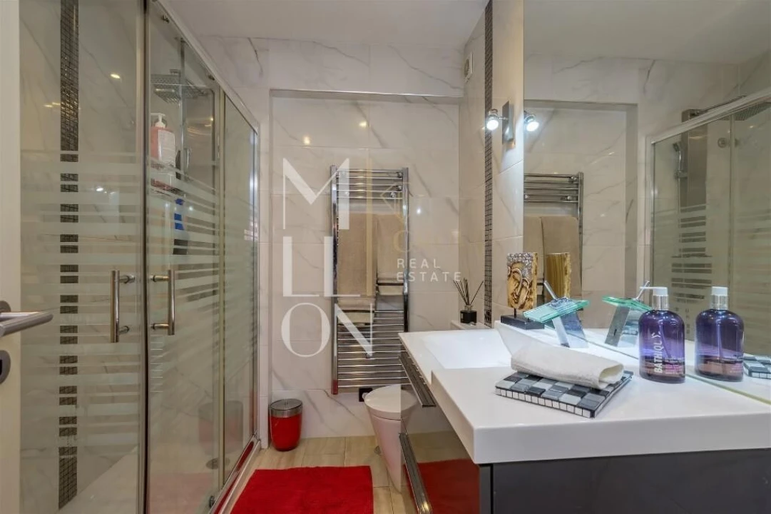 Apartamento T4 para Venda em Carcavelos e Parede Foto 24