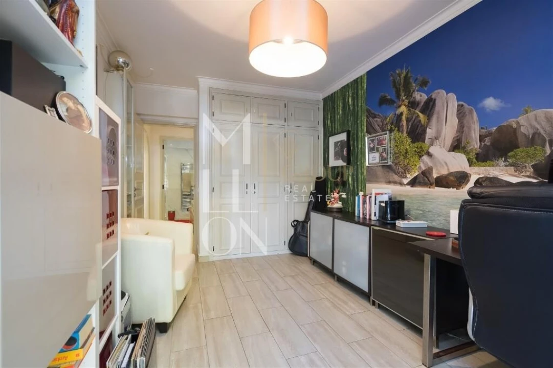 Apartamento T4 para Venda em Carcavelos e Parede Foto 27