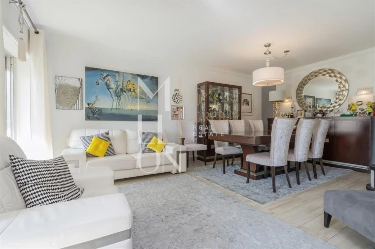 Apartamento T4 para Venda em Carcavelos e Parede Foto 14