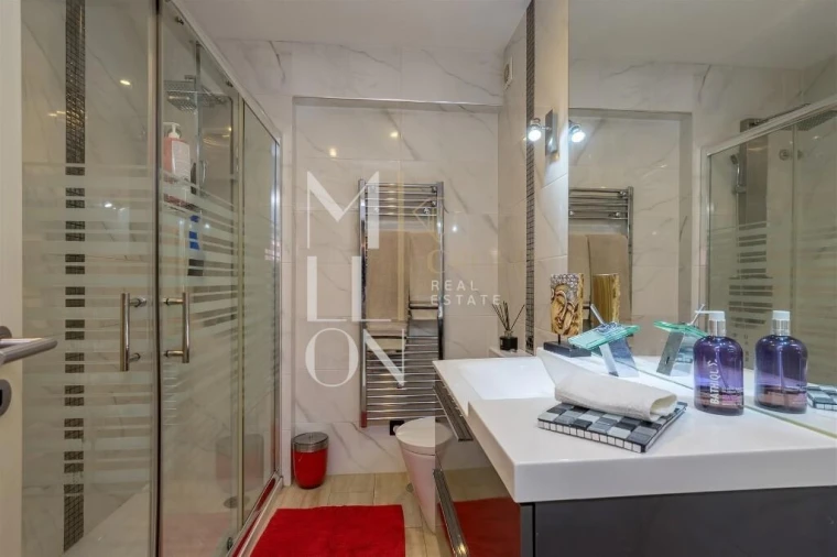 Apartamento T4 para Venda em Carcavelos e Parede Foto 24