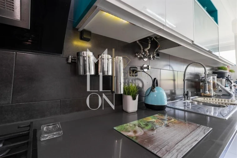 Apartamento T4 para Venda em Carcavelos e Parede Foto 8