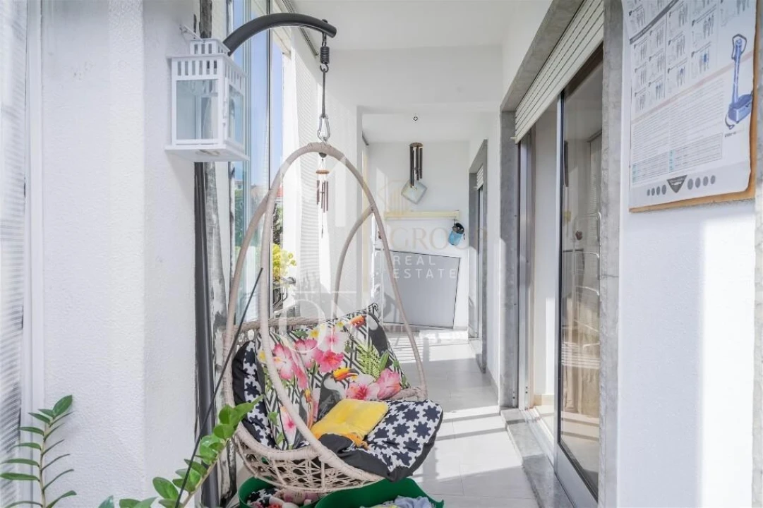 Apartamento T4 para Venda em Carcavelos e Parede Foto 16