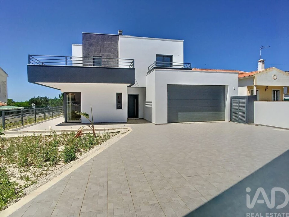 Moradia T4 para Venda em Silveira Foto 7