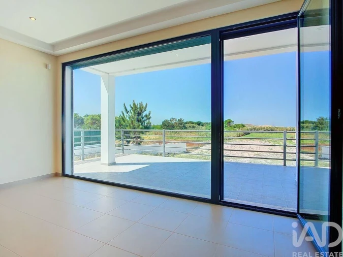 Moradia T4 para Venda em Silveira Foto 10