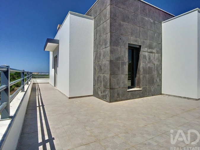 Moradia T4 para Venda em Silveira Foto 30