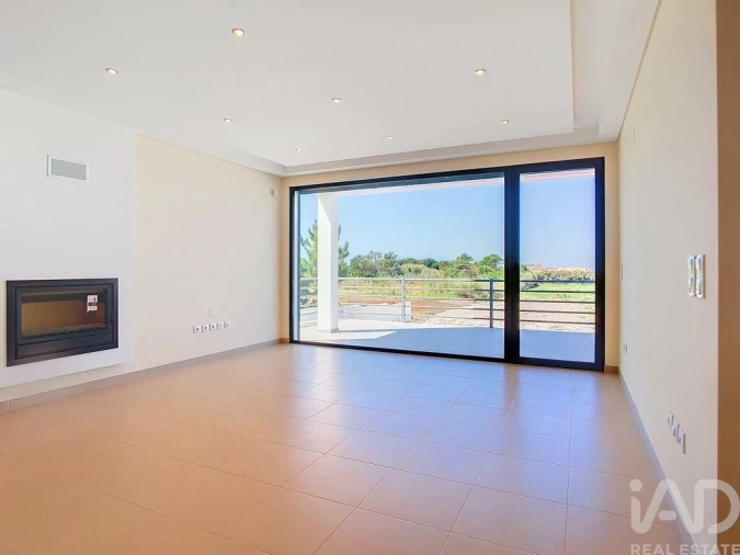 Moradia T4 para Venda em Silveira Foto 11