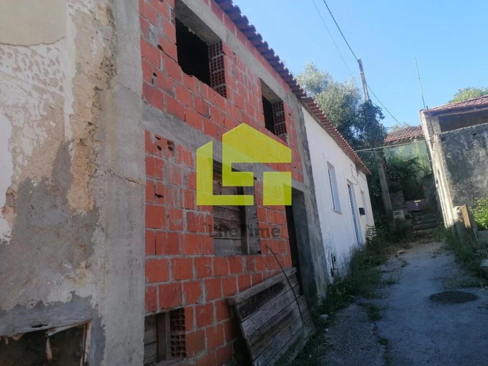 Moradia T5 para Venda em Soure Foto 38