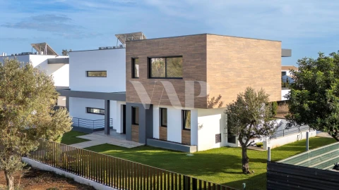 Moradia T3 para Venda em Quarteira