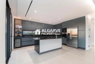 Moradia T4 para Venda em Boliqueime