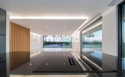 Moradia T4 para Venda em Boliqueime