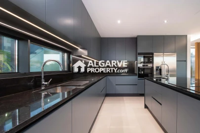 Moradia T4 para Venda em Boliqueime