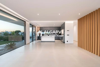 Moradia T4 para Venda em Boliqueime
